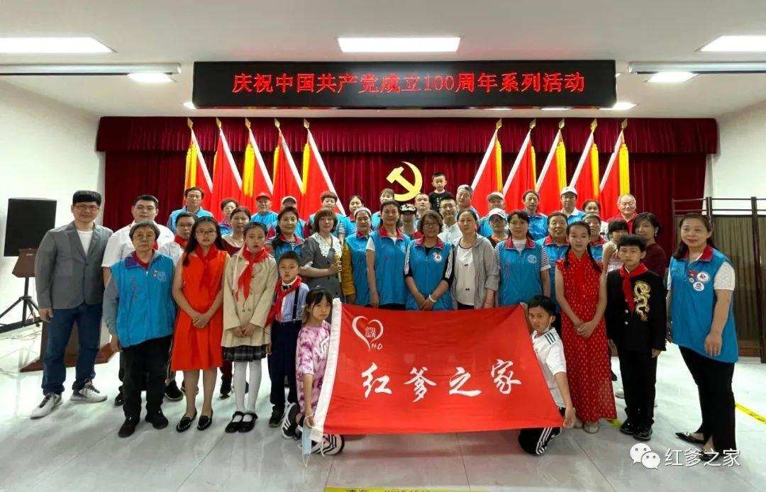 收评：大盘全天震荡调整 景点及旅游板块走强